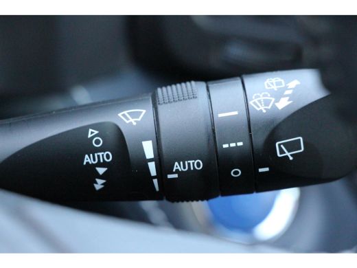 Toyota RAV4 2.5 Hybrid Style **NAVIGATIE/ PARKEERCAMERA/ 36 MAANDEN GARANTIE** ActivLease financial lease