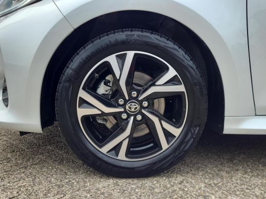 Toyota Yaris 1.5 Hybrid 115 First Edition | Apple CarPlay | Navigatie | Rijklaarprijs incl. garantie | ActivLease financial lease