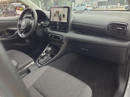 Toyota Yaris 1.5 Hybrid 115 First Edition | Apple CarPlay | Navigatie | Rijklaarprijs incl. garantie | ActivLease financial lease