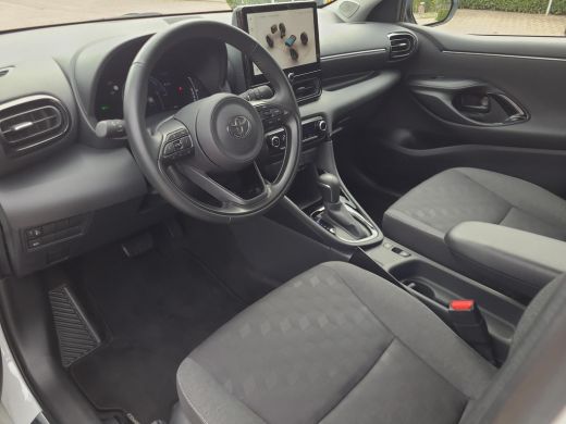 Toyota Yaris 1.5 Hybrid 115 First Edition | Apple CarPlay | Navigatie | Rijklaarprijs incl. garantie | ActivLease financial lease
