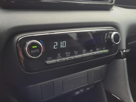 Toyota Yaris 1.5 Hybrid 115 First Edition | Apple CarPlay | Navigatie | Rijklaarprijs incl. garantie | ActivLease financial lease