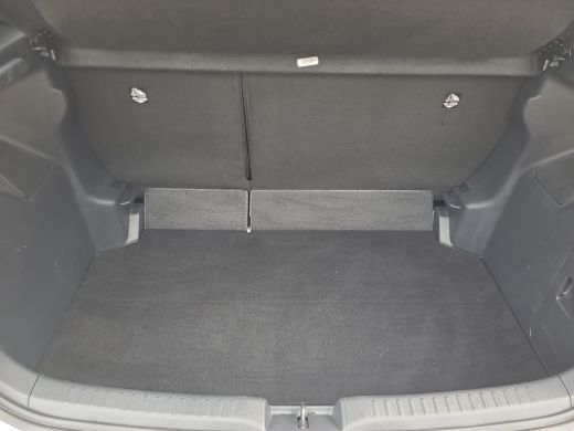 Toyota Yaris 1.5 Hybrid 115 First Edition | Apple CarPlay | Navigatie | Rijklaarprijs incl. garantie | ActivLease financial lease