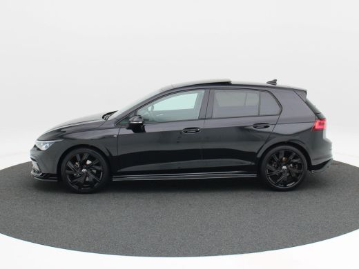 Volkswagen Golf 1.5 eTSi 150 Pk Automaat R-Line Business | Full LED | Panoramadak | Black Style | 18 Inch | Camer... ActivLease financial lease