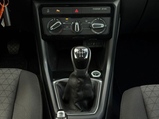 Volkswagen T-Cross 1.0 TSI 95 pk Life | Apple carplay | Parkeersensoren | Cruise control adaptief | ActivLease financial lease