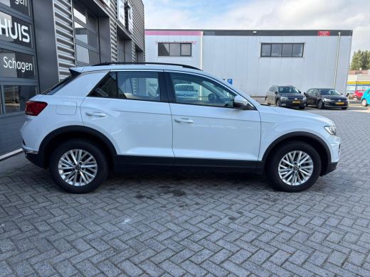 Volkswagen T-Roc 1.0 TSI 110 pk Style | Achteruitrijcamera | Cruise control adaptief | Navigatie | ActivLease financial lease