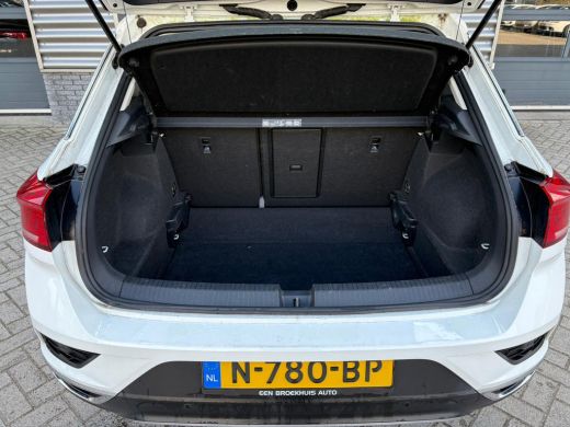 Volkswagen T-Roc 1.0 TSI 110 pk Style | Achteruitrijcamera | Cruise control adaptief | Navigatie | ActivLease financial lease