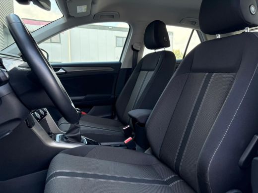 Volkswagen T-Roc 1.0 TSI 110 pk Style | Achteruitrijcamera | Cruise control adaptief | Navigatie | ActivLease financial lease