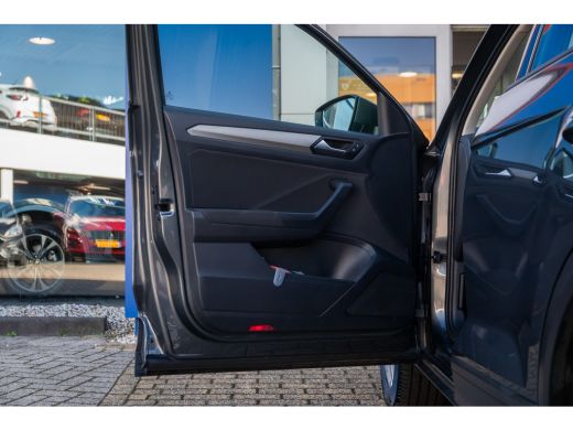 Volkswagen T-Roc 1.5 TSI Style | Apple Carplay/Android Auto|telefoonintegratie premium | Cruise control adaptief |... ActivLease financial lease