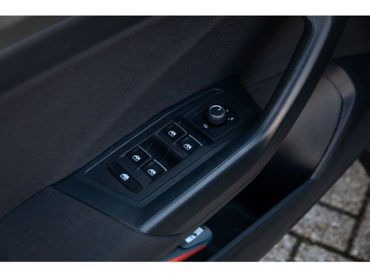 Volkswagen T-Roc 1.5 TSI Style | Apple Carplay/Android Auto|telefoonintegratie premium | Cruise control adaptief |... ActivLease financial lease