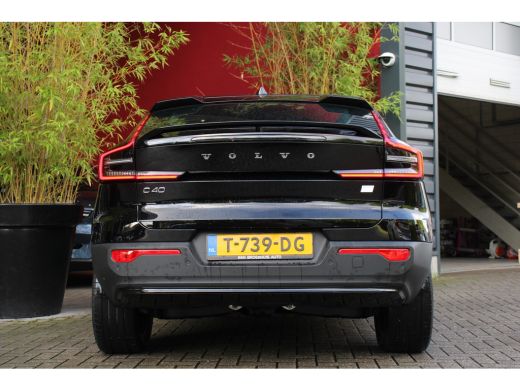 Volvo  C40 Single Motor Core 69 kWh | Panoramadak | Stuur- en stoelverwarming | 19" Velgen ActivLease financial lease