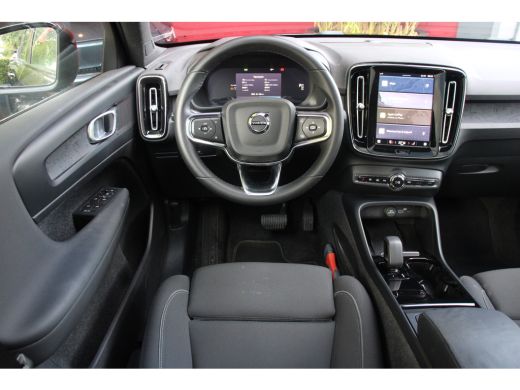 Volvo  C40 Single Motor Core 69 kWh | Panoramadak | Stuur- en stoelverwarming | 19" Velgen ActivLease financial lease