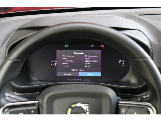 Volvo  C40 Single Motor Core 69 kWh | Panoramadak | Stuur- en stoelverwarming | 19" Velgen ActivLease financial lease
