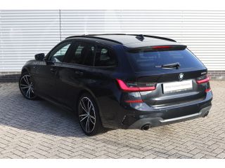 BMW 3 Serie Touring 330e High Executive M Sport Automaat / Panoramadak / Sportstoelen / Achteruitrijcamera / ...