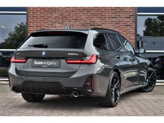 BMW 3 Serie Touring 330e xDrive M-Sport Pro LCI Dravitgrau Pano HUD el-zetels 19inch
