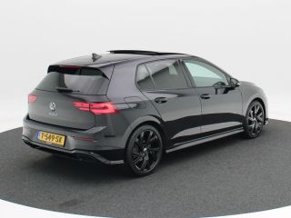 Volkswagen Golf 1.5 eTSi 150 Pk Automaat R-Line Business | Full LED | Panoramadak | Black Style | 18 Inch | Camer...