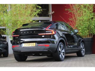 Volvo  C40 Single Motor Core 69 kWh | Panoramadak | Stuur- en stoelverwarming | 19" Velgen