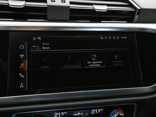 Audi Q3 35 TFSI 150 pk S-Tronic S line edition Trekhaak, Navi, Led, Pdc, Car play 28 ActivLease financial lease