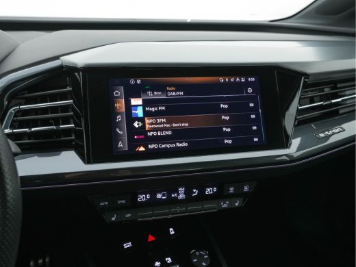 Audi Q4 e-tron 40 S edition 77 kWh [ 3-Fase ] (INCL-BTW) *HEAT-PUMP | LEATHER-FABRIC | MATRIX-LED | ADAPTIVE-CRU... ActivLease financial lease