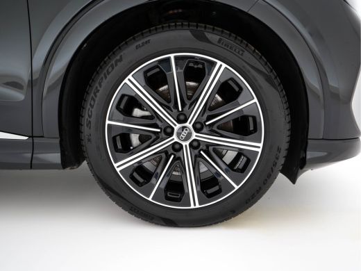 Audi Q4 e-tron 40 S-Line Edition 77 kWh [ 3-Fase ] {SOH-92%} (INCL-BTW) *HEAT-PUMP | LEATHER-FABRIC | MATRIX-LED... ActivLease financial lease