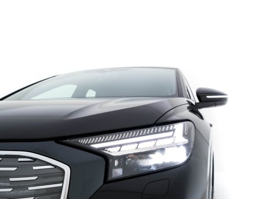 Audi Q4 e-tron 40 S-Line Edition 77 kWh [ 3-Fase ] {SOH-92%} (INCL-BTW) *HEAT-PUMP | LEATHER-FABRIC | MATRIX-LED... ActivLease financial lease