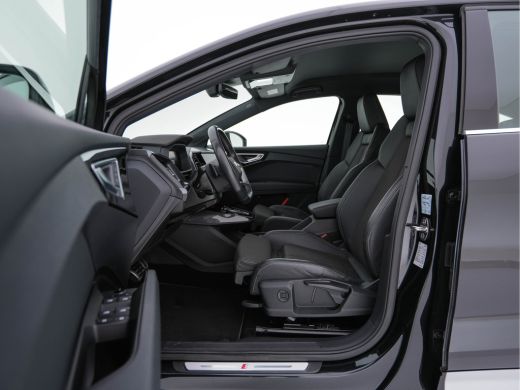 Audi Q4 e-tron 40 S edition 77 kWh [ 3-Fase ] (INCL-BTW) *HEAT-PUMP | LEATHER-FABRIC | MATRIX-LED | ADAPTIVE-CRU... ActivLease financial lease