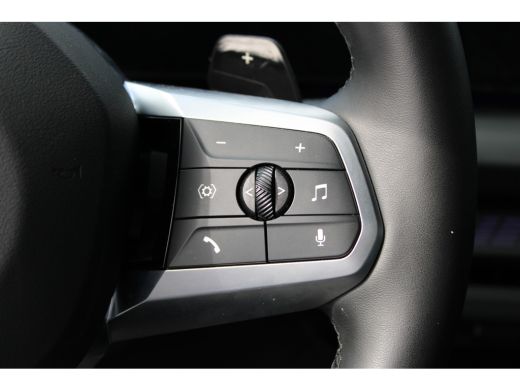 BMW 1 Serie 120 M Sport Automaat / Sportstoelen / M Adaptief onderstel / Comfort Access / Head-Up / Harman-Ka... ActivLease financial lease