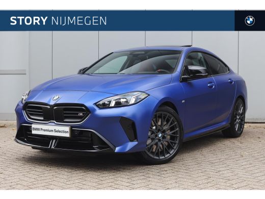 BMW 2 Serie M235 xDrive High Executive M Sport Automaat / Panoramadak / M Sportstoelen / M Adaptief onderstel...