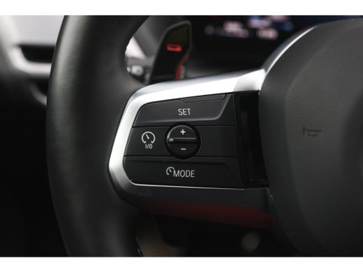 BMW 2 Serie M235 xDrive High Executive M Sport Automaat / Panoramadak / M Sportstoelen / M Adaptief onderstel... ActivLease financial lease