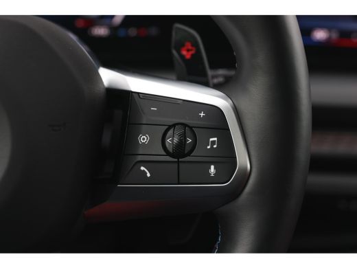 BMW 2 Serie M235 xDrive High Executive M Sport Automaat / Panoramadak / M Sportstoelen / M Adaptief onderstel... ActivLease financial lease