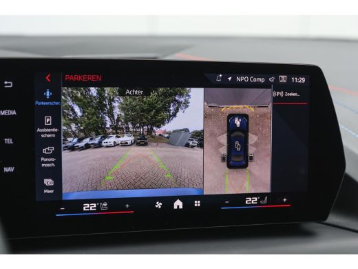 BMW 2 Serie M235 xDrive High Executive M Sport Automaat / Panoramadak / M Sportstoelen / M Adaptief onderstel... ActivLease financial lease