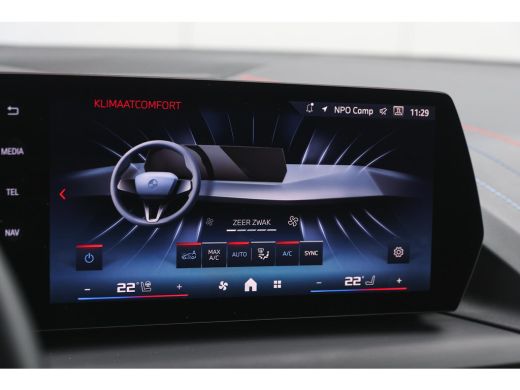 BMW 2 Serie M235 xDrive High Executive M Sport Automaat / Panoramadak / M Sportstoelen / M Adaptief onderstel... ActivLease financial lease