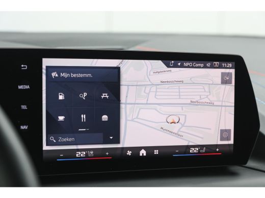 BMW 2 Serie M235 xDrive High Executive M Sport Automaat / Panoramadak / M Sportstoelen / M Adaptief onderstel... ActivLease financial lease