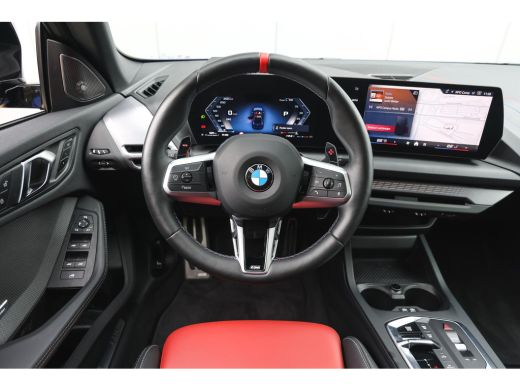 BMW 2 Serie M235 xDrive High Executive M Sport Automaat / Panoramadak / M Sportstoelen / M Adaptief onderstel... ActivLease financial lease