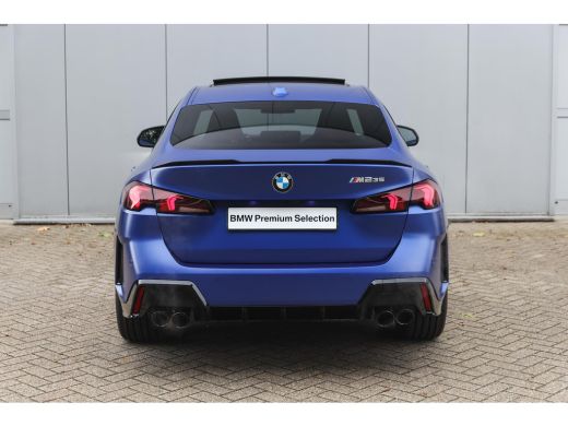 BMW 2 Serie M235 xDrive High Executive M Sport Automaat / Panoramadak / M Sportstoelen / M Adaptief onderstel... ActivLease financial lease