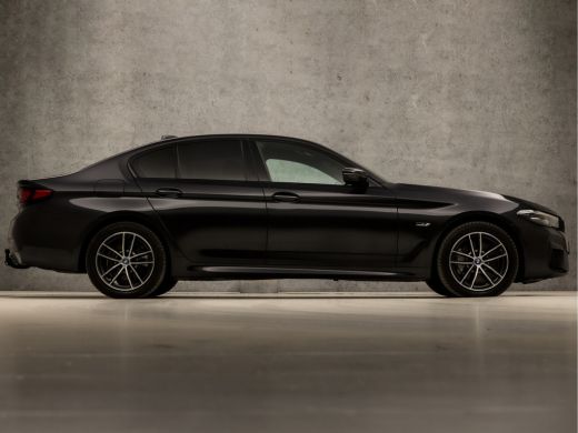 BMW 5 Serie 530e xDrive M Sport 294Pk Automaat (APPLE CARPLAY, M PAKKET, ADAPTIVE CRUISE, GETINT GLAS, SFEERV... ActivLease financial lease