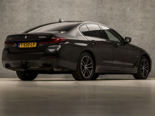 BMW 5 Serie 530e xDrive M Sport 294Pk Automaat (APPLE CARPLAY, M PAKKET, ADAPTIVE CRUISE, GETINT GLAS, SFEERV... ActivLease financial lease
