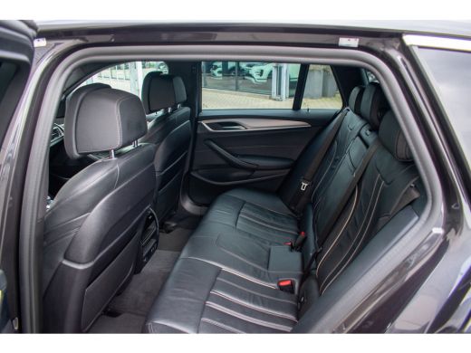 BMW 5 Serie Touring 530e Business Edition Plus -Luxury Line-Trekhaak-Leder- ActivLease financial lease