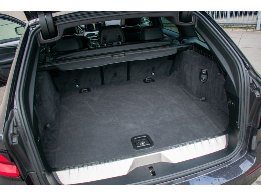 BMW 5 Serie Touring 530e Business Edition Plus -Luxury Line-Trekhaak-Leder- ActivLease financial lease