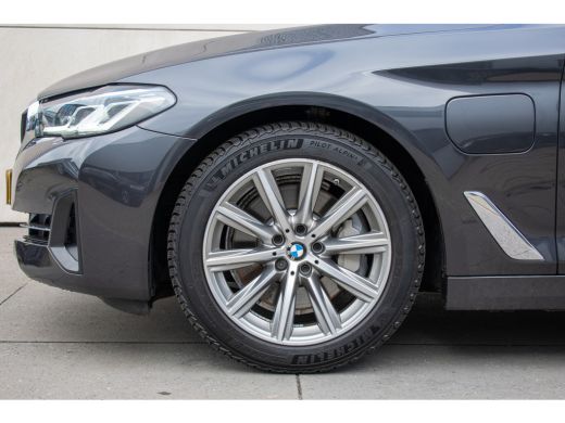 BMW 5 Serie Touring 530e Business Edition Plus -Luxury Line-Trekhaak-Leder- ActivLease financial lease