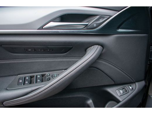 BMW 5 Serie Touring 530e Business Edition Plus -Luxury Line-Trekhaak-Leder- ActivLease financial lease