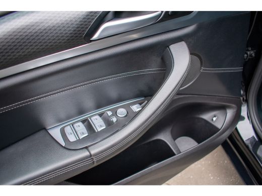BMW X3 xDrive30e High Executive M-Sport -Pano-Laser LED-Head up-Keyless-20"-Trekhaak- ActivLease financial lease