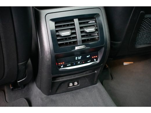 BMW X3 xDrive30e High Executive M-Sport -Pano-Laser LED-Head up-Keyless-20"-Trekhaak- ActivLease financial lease