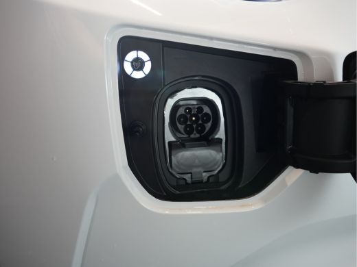 Ford E-Transit Custom 320 L1H1 65 kWh 136PK | VERWACHT | Elektrisch | 3 Persoons | LED | Camera ActivLease financial lease