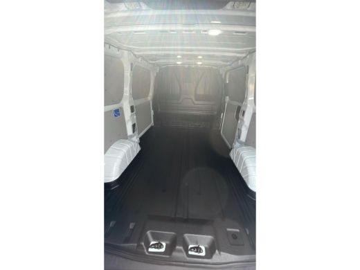 Ford E-Transit Custom 320 L1H1 65 kWh 136PK | VERWACHT | Elektrisch | 3 Persoons | LED | Camera ActivLease financial lease