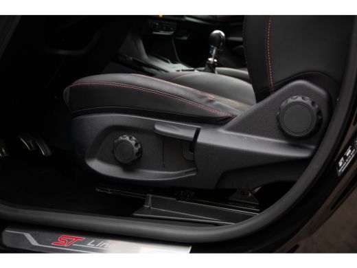 Ford Puma 1.0 EcoBoost Hybrid ST-Line X | Stuur/stoel/voorruit verwarming | Camera | Keyless | Carplay | Na... ActivLease financial lease
