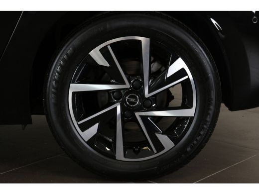 Opel Corsa 1.2 GS Line 130 | Navi | Camera | Panoramadak | Verw. Stoelen | Stuurverwarming | Cruise control ... ActivLease financial lease