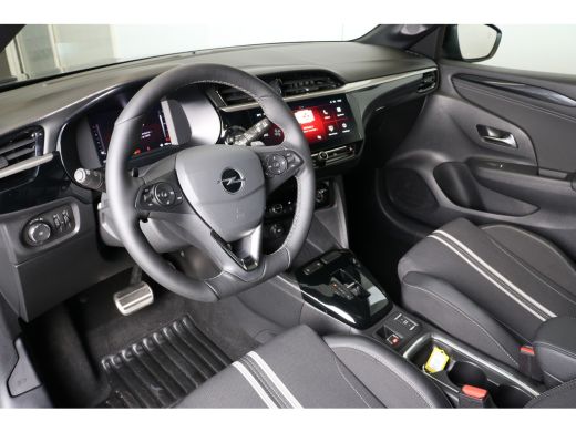Opel Corsa 1.2 GS Line 130 | Navi | Camera | Panoramadak | Verw. Stoelen | Stuurverwarming | Cruise control ... ActivLease financial lease
