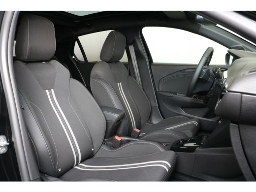 Opel Corsa 1.2 GS Line 130 | Navi | Camera | Panoramadak | Verw. Stoelen | Stuurverwarming | Cruise control ... ActivLease financial lease