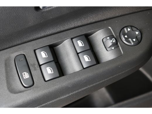 Opel Corsa 1.2 GS Line 130 | Navi | Camera | Panoramadak | Verw. Stoelen | Stuurverwarming | Cruise control ... ActivLease financial lease