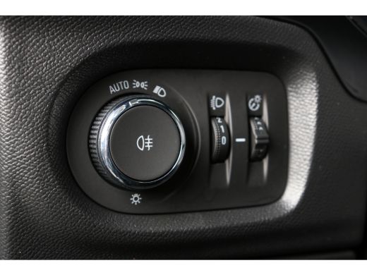 Opel Corsa 1.2 GS Line 130 | Navi | Camera | Panoramadak | Verw. Stoelen | Stuurverwarming | Cruise control ... ActivLease financial lease